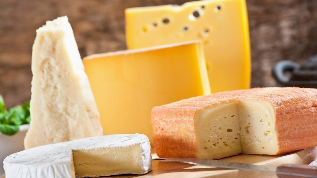 Nejlepší sýr roku pochází ze Švýcarska, rozplývá se na jazyku